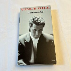 🎁5/10.00🎁 Vince Gill, I Still Believe in You , VHS music video like new